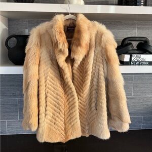 UNBRANDED VINTAGE GENUINE FOX FUR COAT